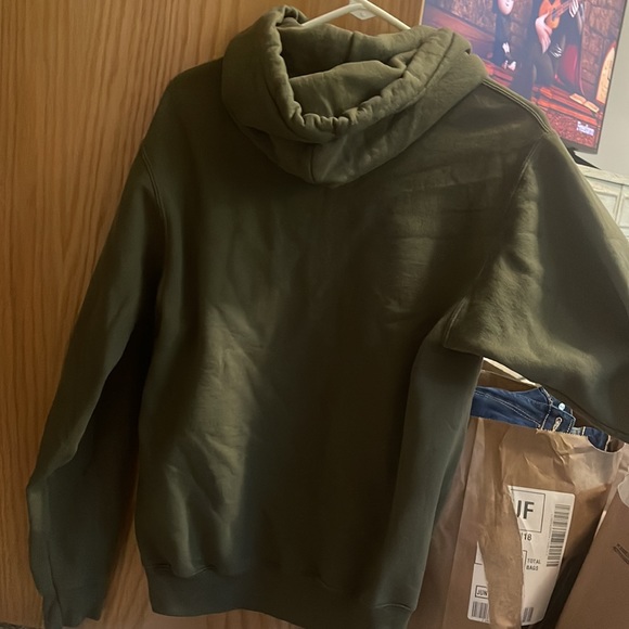 Forest green sweatshirt, barely worn (3x) - Picture 2 of 4